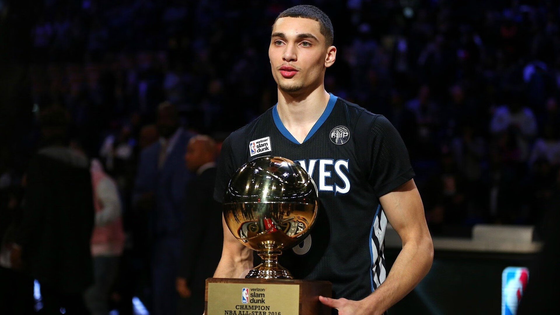 灰熊一波流席卷独行侠,约基奇关键回合尽显MVP本色