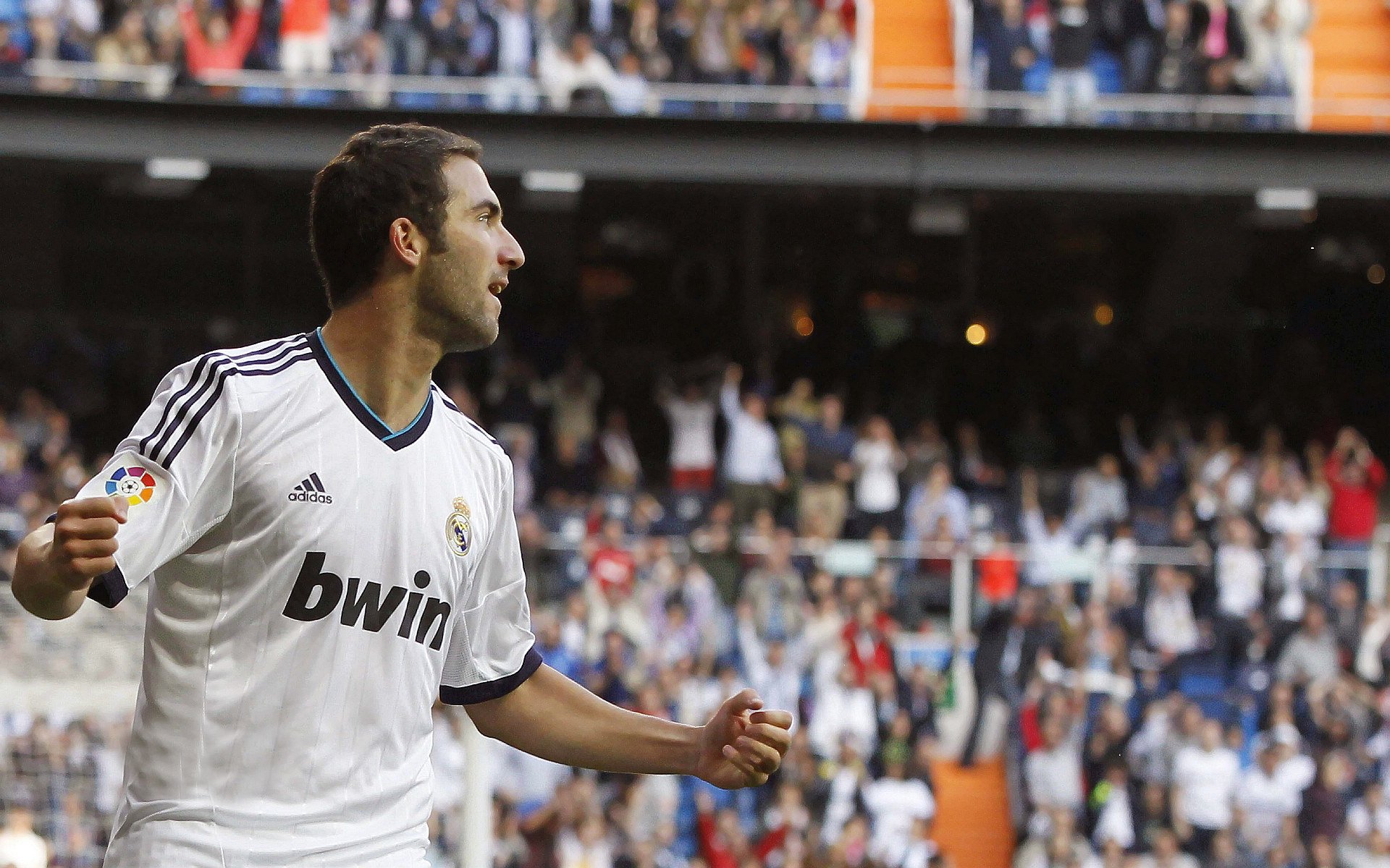 国王单节拉开广厦队，戈贝尔成为关键先生