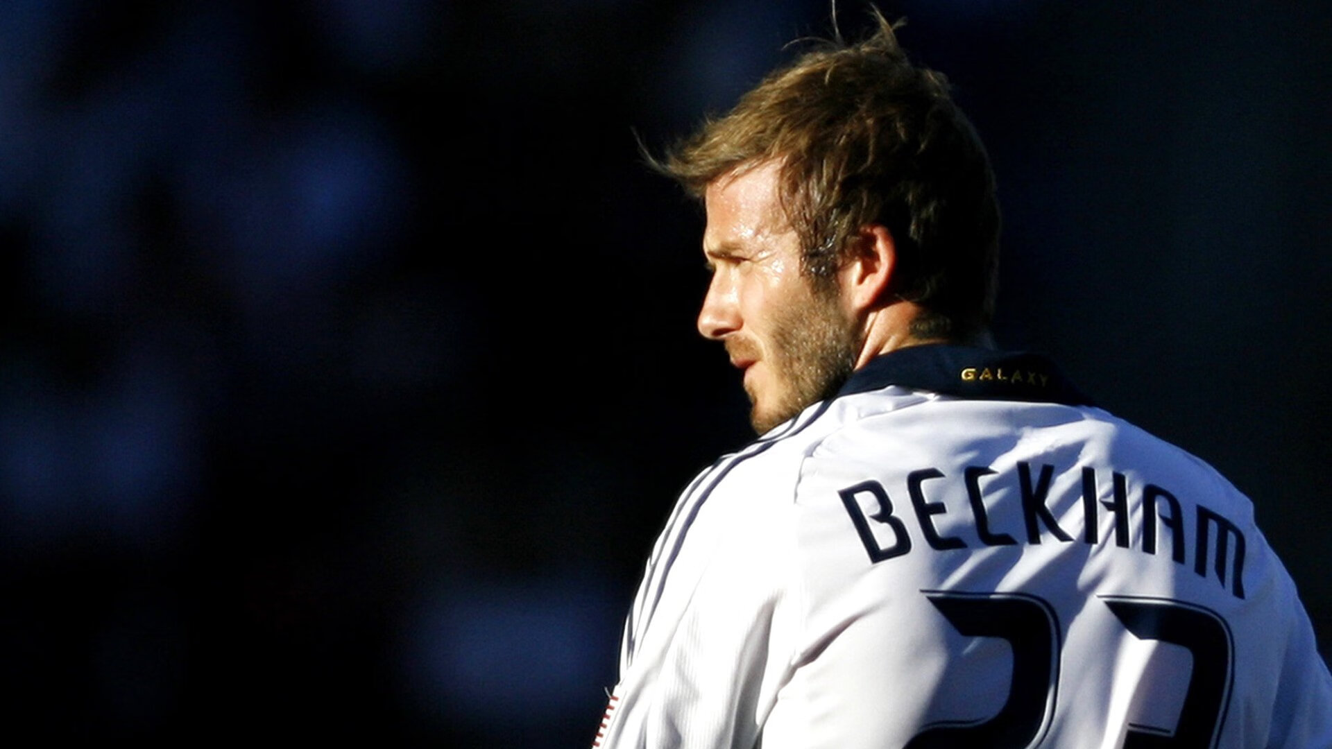 绿茵场与乒乓台的双重奏，葡萄牙轻取韩国，梁靖崑统治全场