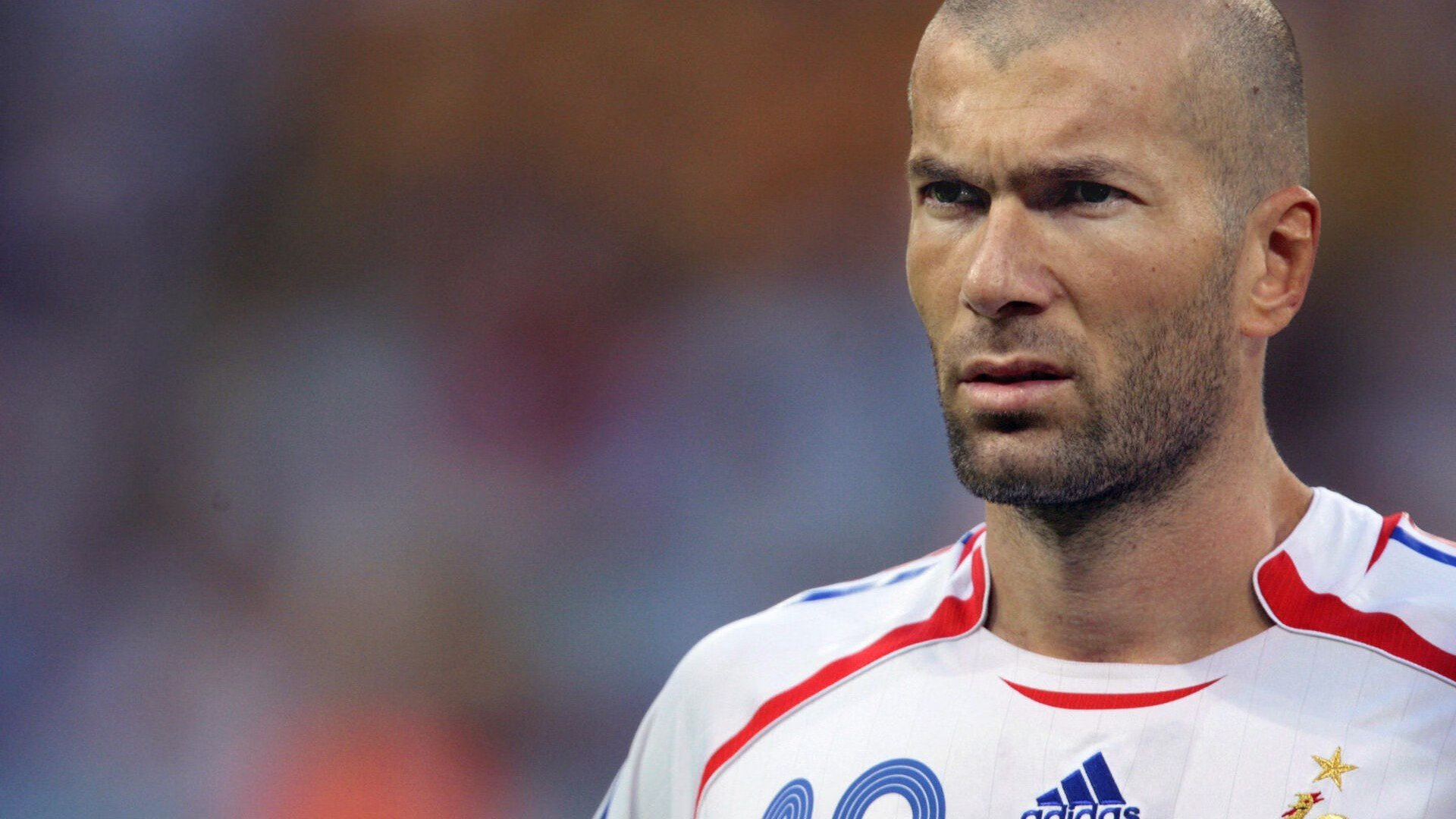 开云下载-绝杀时刻的独白，当恩比德在凯尔特人血色夜幕下，用沉默击碎所有质疑